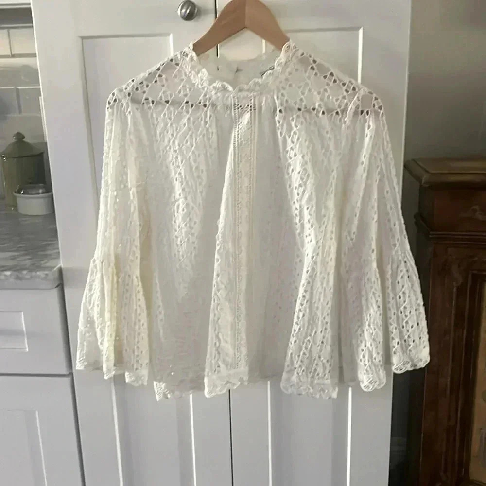 White Lace Top Size XS - EUC